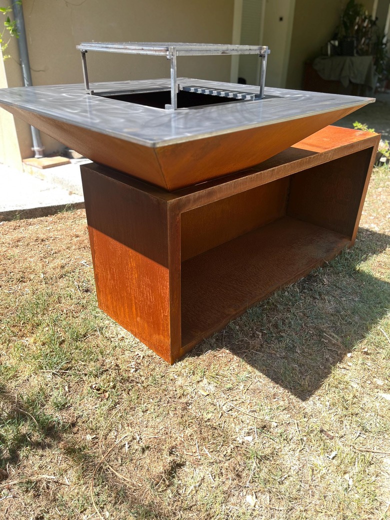 Square Fire Pit Grill V2 with Niche for Firewood. DXF files for plasma, laser cutting. Plancha BBQ. Фото 6